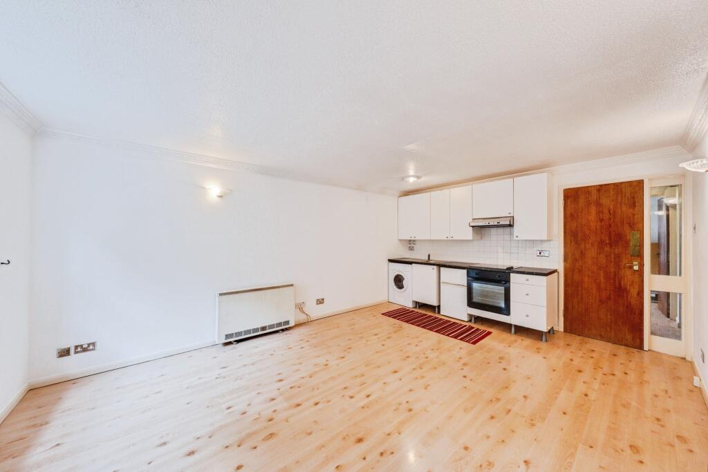 Main image of property: Viscount Drive, Beckton, London, E6