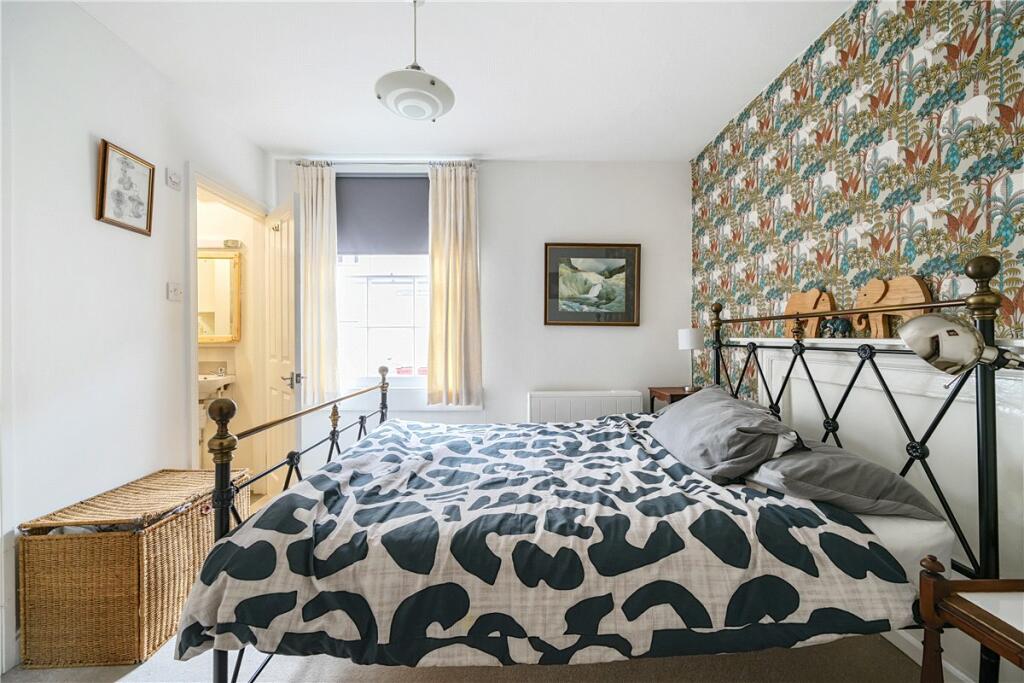 Additional property image - Bath, Somerset, BA1