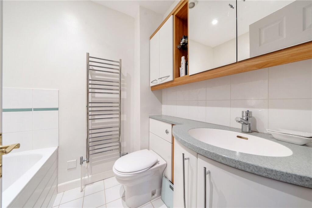 Additional property image - Circus Mews, Bath, Somerset, BA1