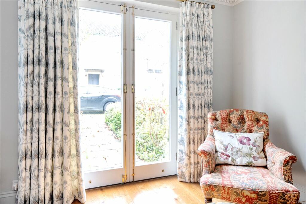 Additional property image - Circus Mews, Bath, Somerset, BA1