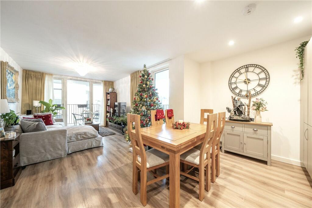 Additional property image - Percy Terrace, Bath, Somerset, BA2