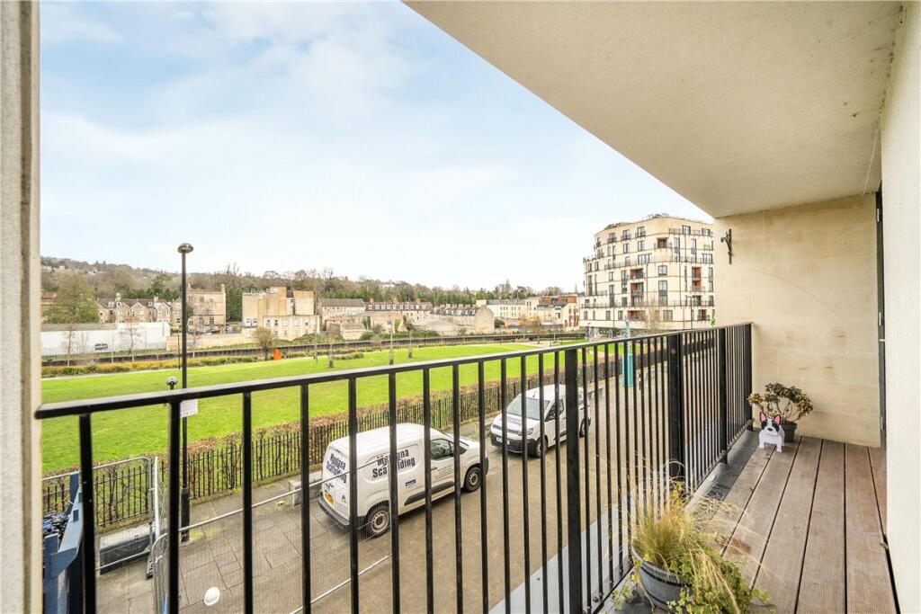 Additional property image - Percy Terrace, Bath, Somerset, BA2