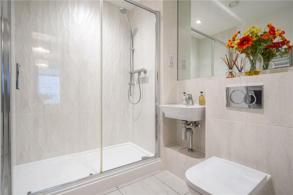 Additional property image - Percy Terrace, Bath, Somerset, BA2