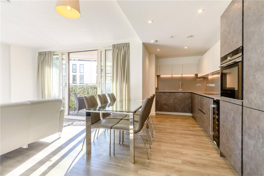 Additional property image - Victoria Bridge Road, Bath, BA2