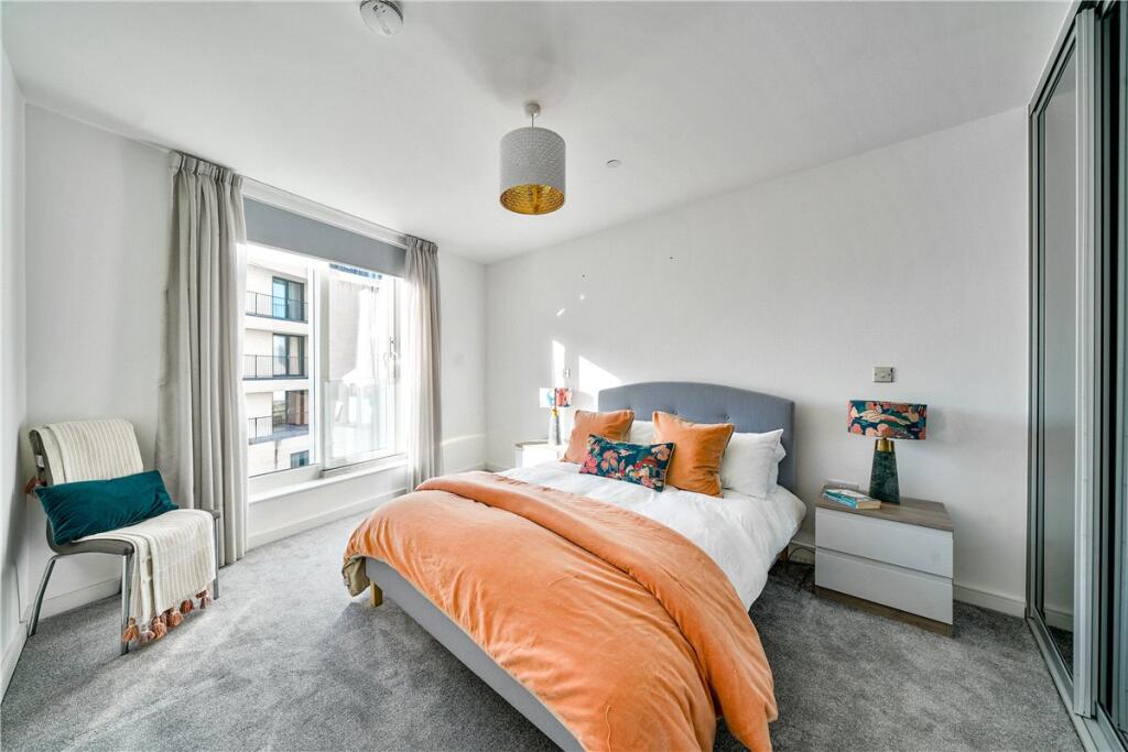 Additional property image - Victoria Bridge Road, Bath, BA2