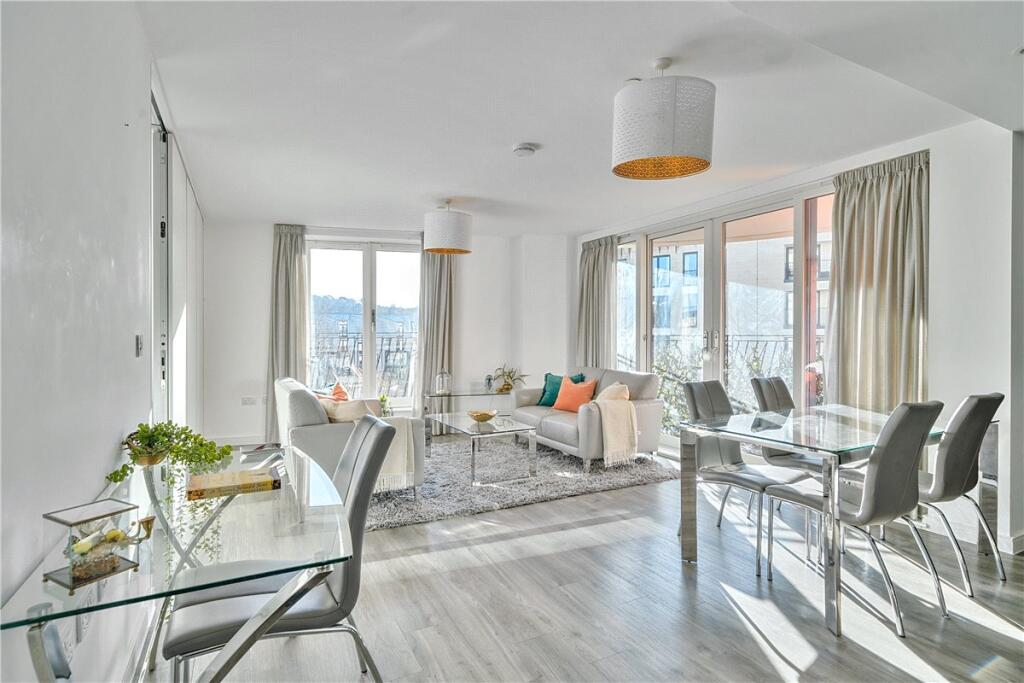 Additional property image - Victoria Bridge Road, Bath, BA2