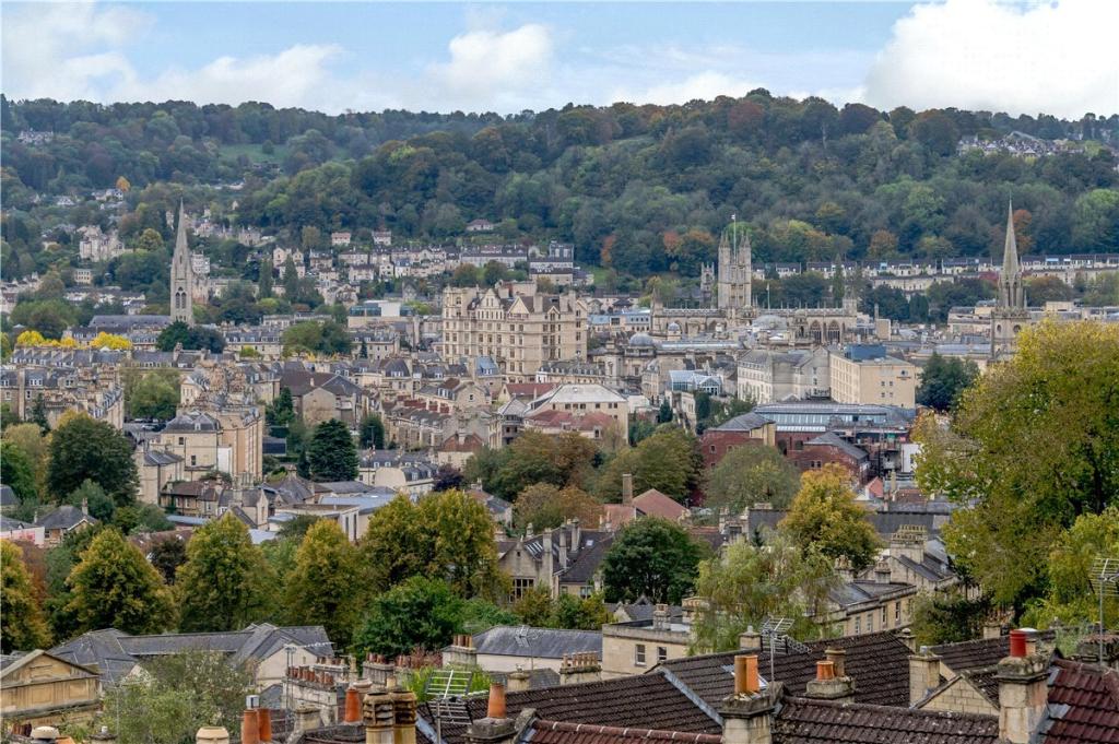 Additional property image - Belgrave Crescent, Bath, Somerset, BA1