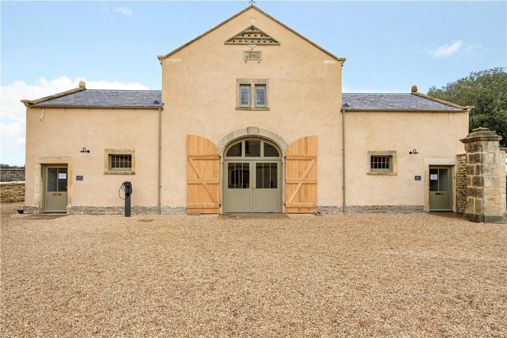 Additional property image - Dodington Lane, Dodington, Chipping Sodbury, Bristol, BS37