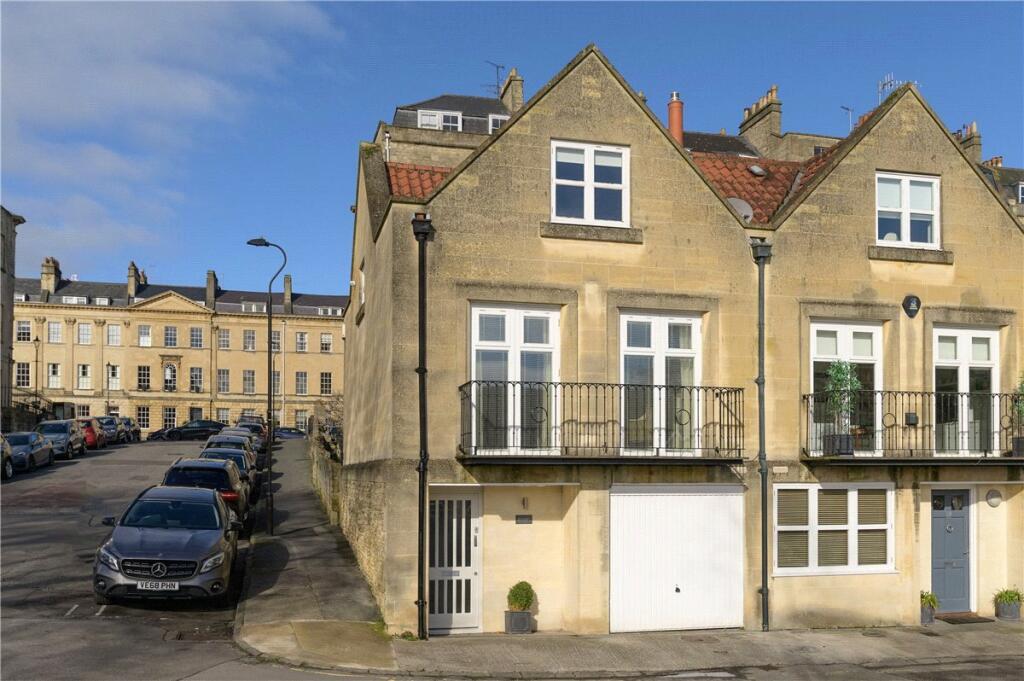 3 bedroom end of terrace house for rent in William Street, Bath, Somerset, BA2