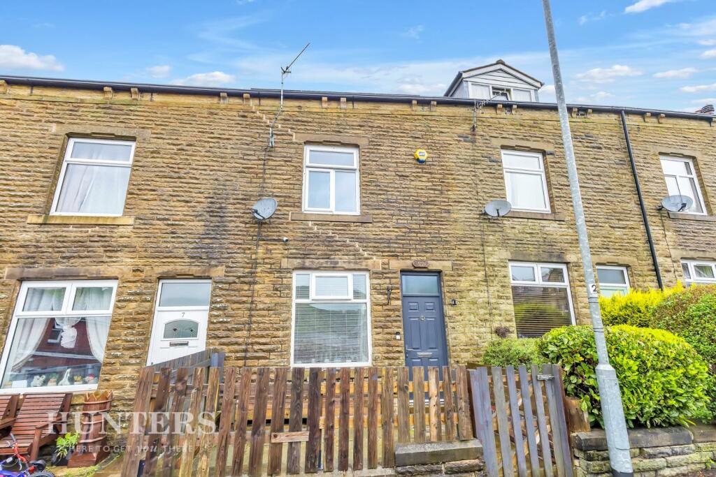 3 bedroom terraced house for sale in Greenfield Terrace, Cornholme
