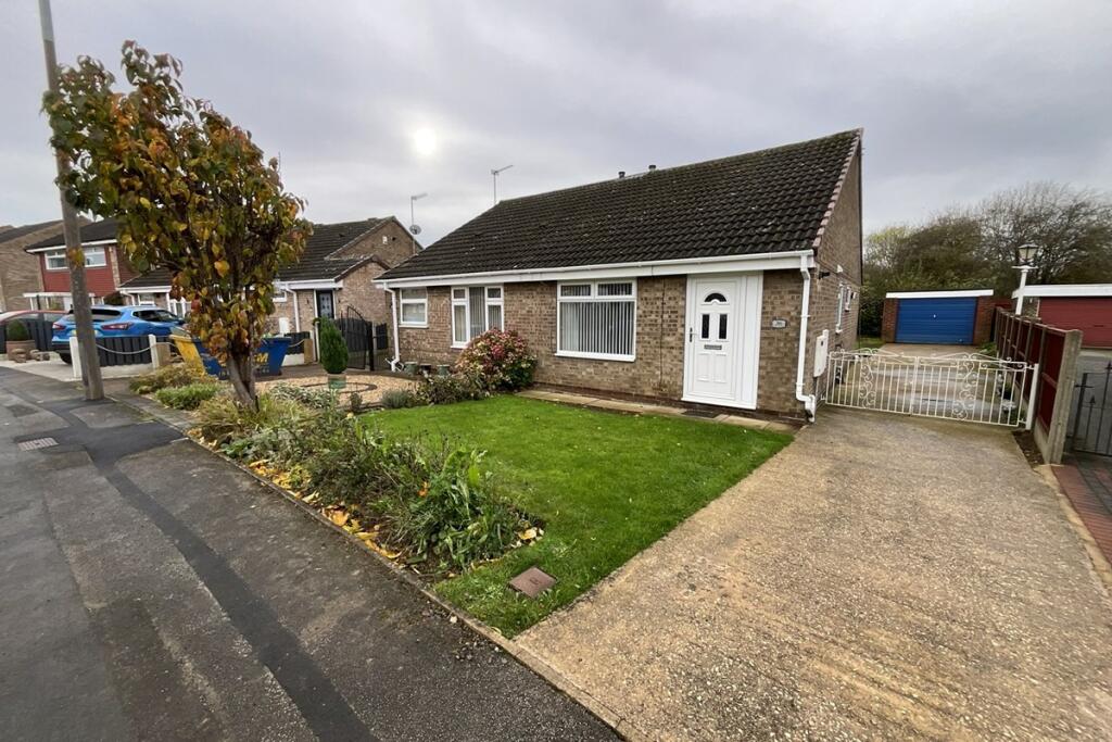 2 bedroom bungalow for sale in Wentworth Way, Dinnington, Sheffield