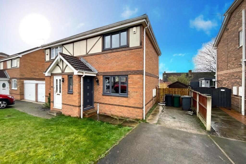 2 bedroom semidetached house for sale in Olivers Way, Catcliffe