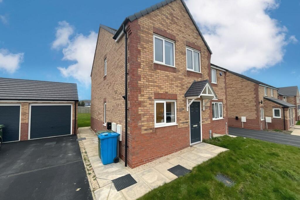 3 bedroom semidetached house for sale in Cecil Close, Rhodesia