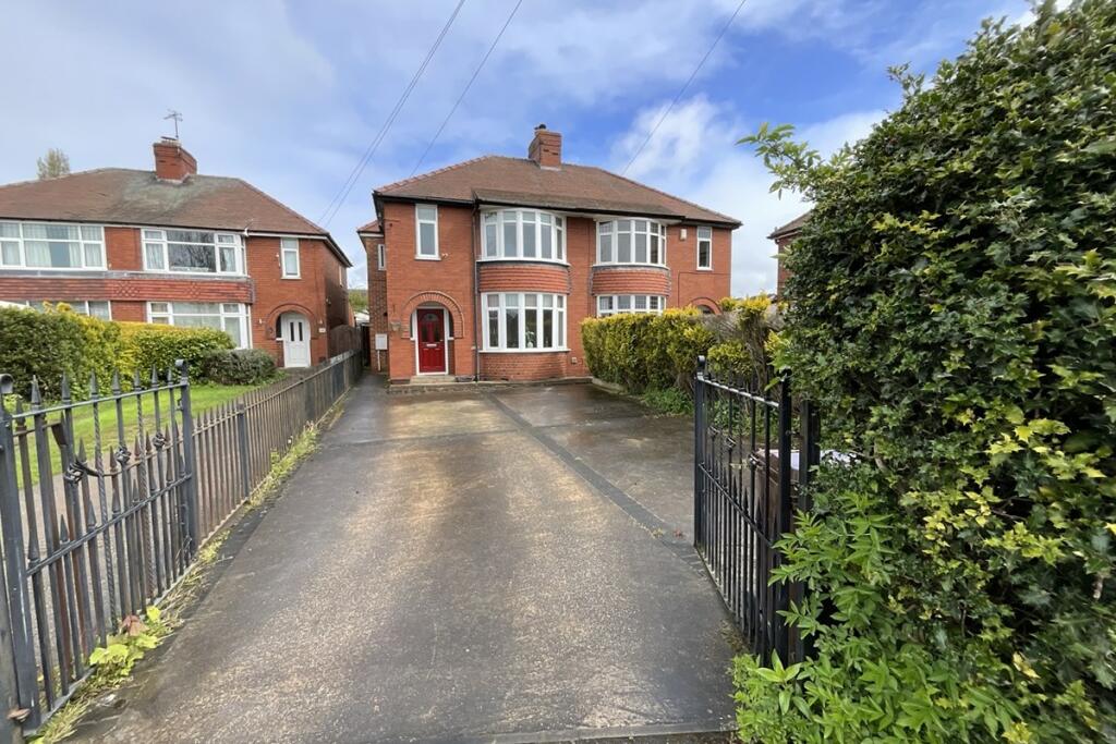 3 bedroom semidetached house for sale in Swinston Hill Road
