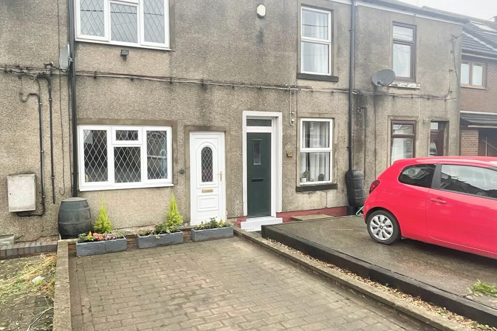 2 bedroom terraced house for sale in Mansfield Road, Killamarsh