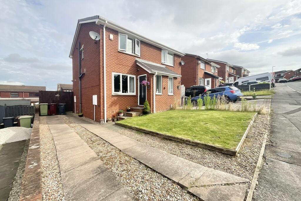 2 bedroom semidetached house for sale in Foxcroft Chase, Killamarsh