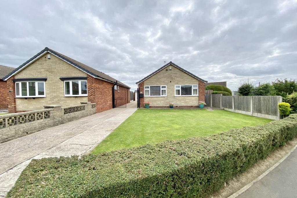 2 bedroom bungalow for sale in Church Lane, Aston, Sheffield, S26 2AX, S26
