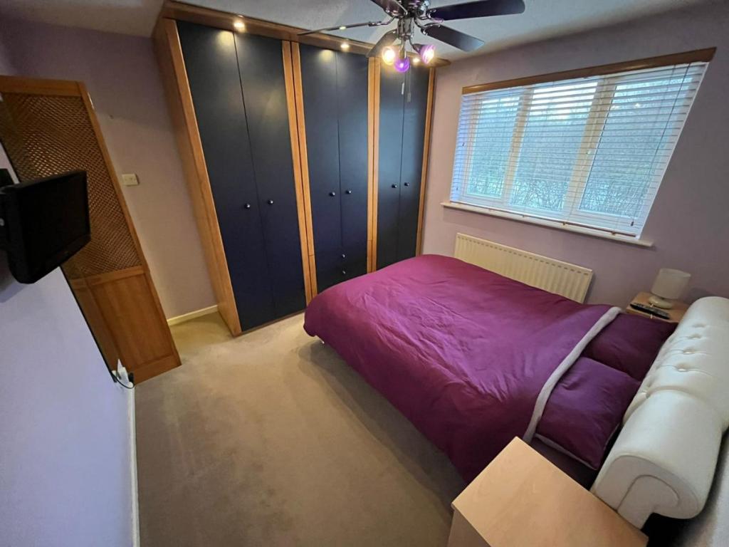 4 bedroom detached house for sale in Vincent Close, Old Hall