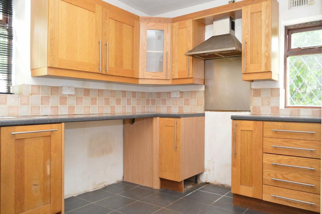 2 bedroom semidetached house for sale in Green Lane, Garden Suburbs