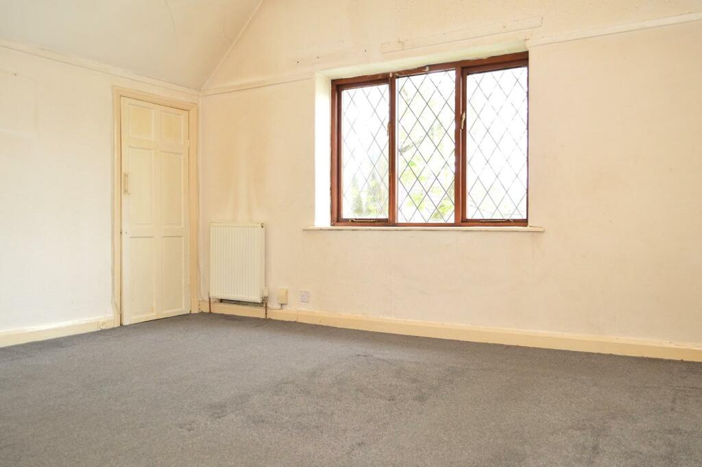 2 bedroom semidetached house for sale in Green Lane, Garden Suburbs