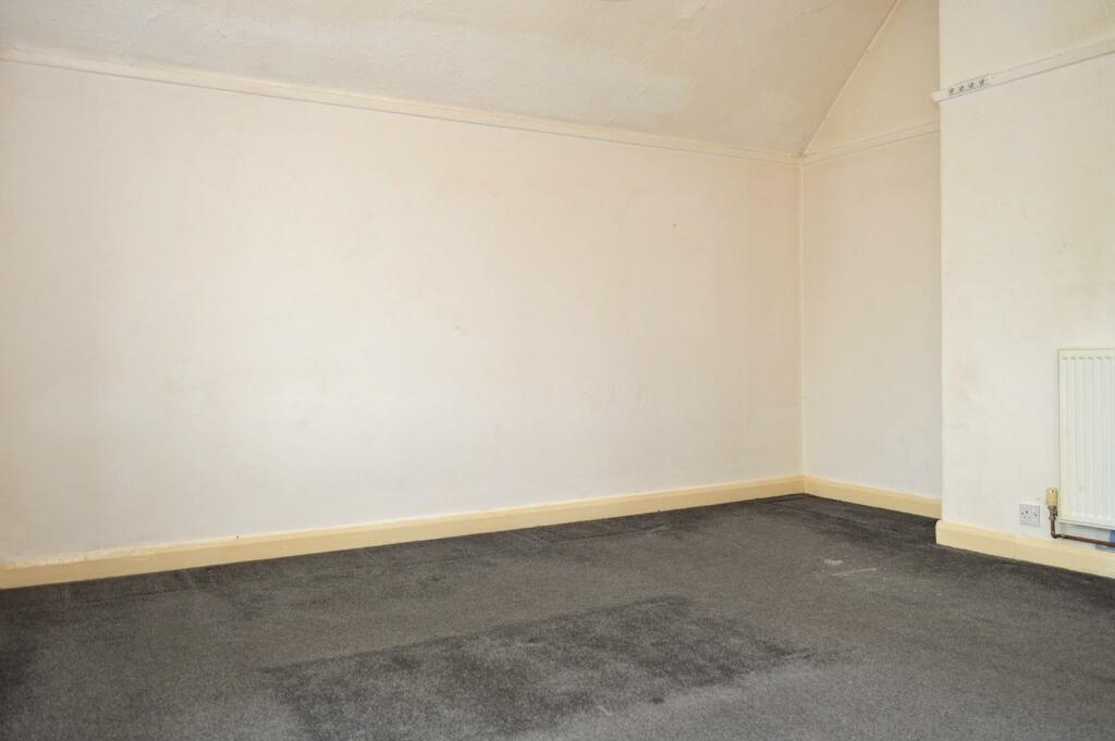 2 bedroom semidetached house for sale in Green Lane, Garden Suburbs