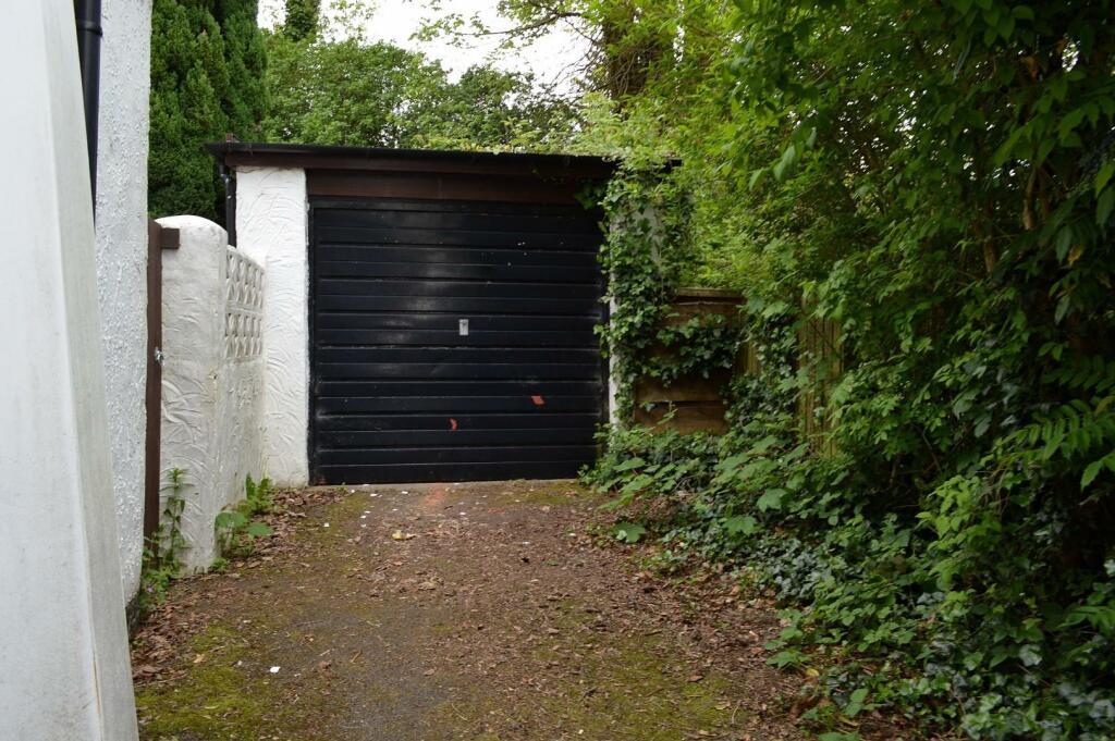 2 bedroom semidetached house for sale in Green Lane, Garden Suburbs