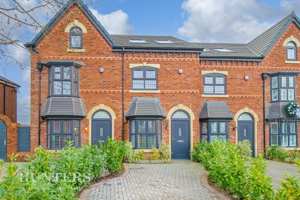 4 bedroom town house for sale in Medlock Road, Woodhouses, Failsworth, M35