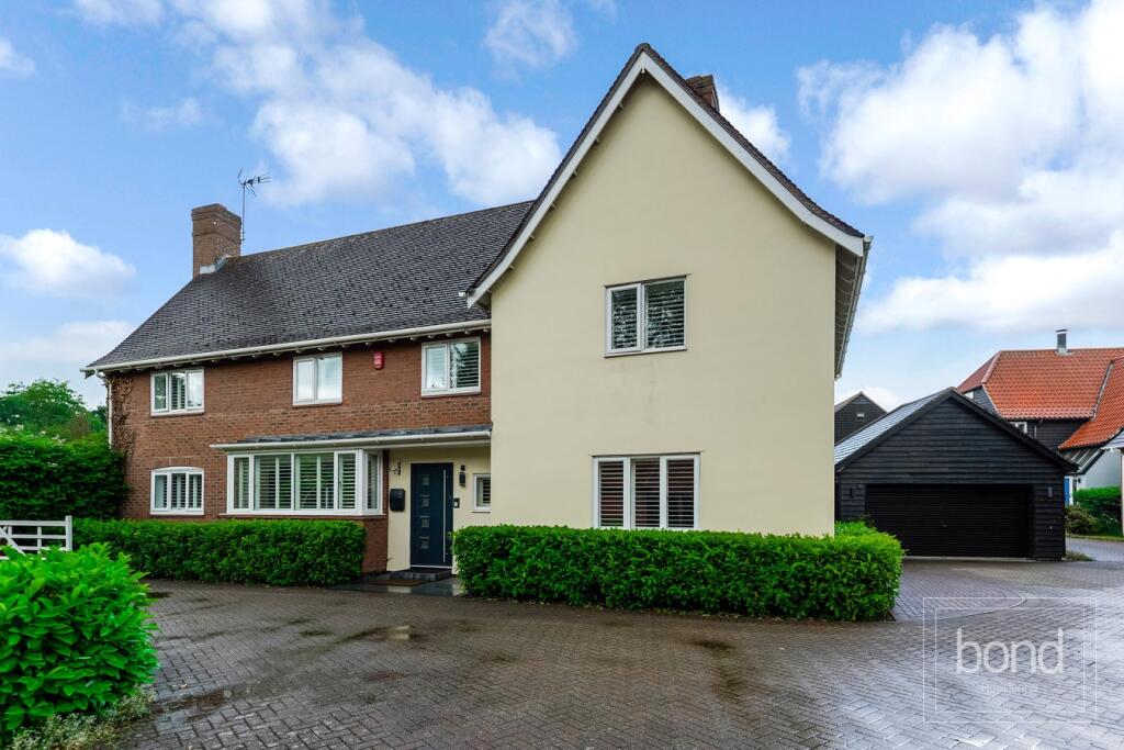 Main image of property: Maldon Road, Sandon, CM2