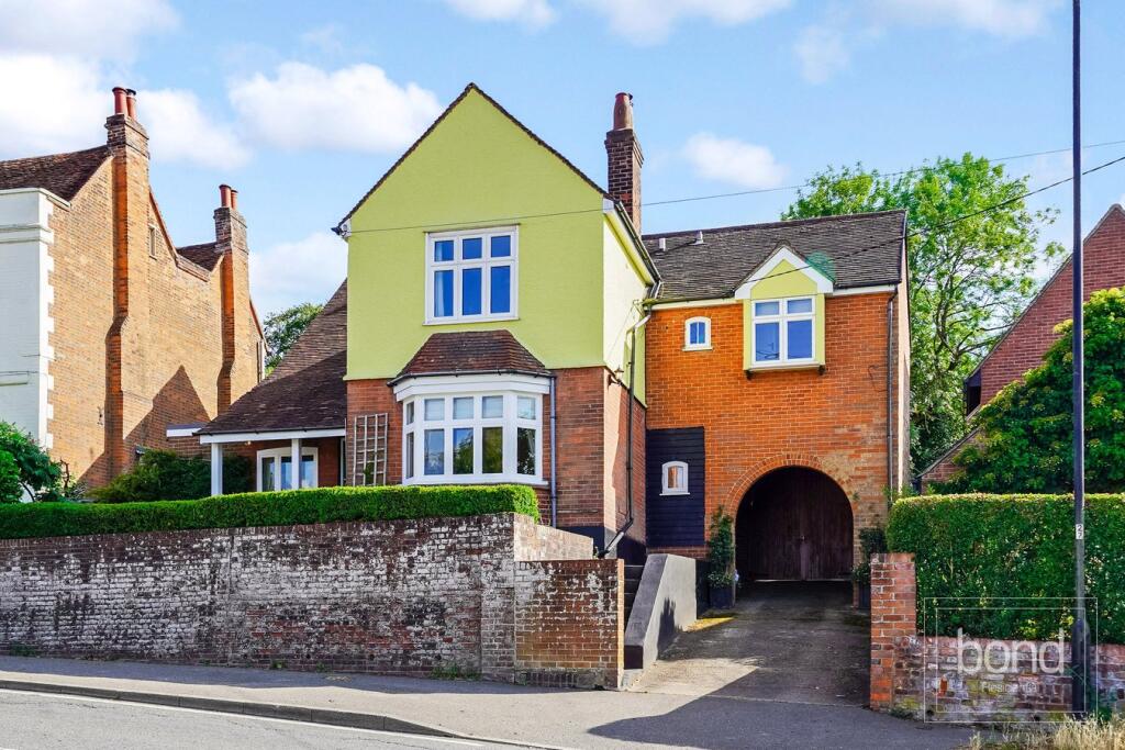 Main image of property: Main Road, Danbury, Chelmsford, CM3