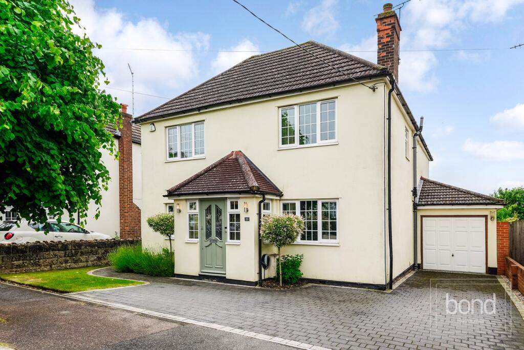 Main image of property: The Avenue, Danbury, Chelmsford, CM3