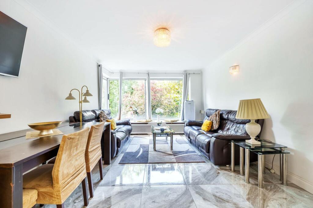 3 bedroom flat for rent in Southwick Street, Hyde Park Estate, London, W2