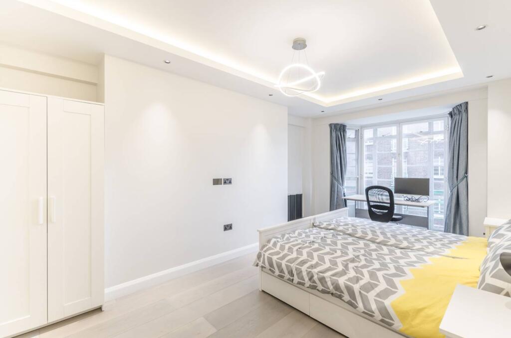 Main image of property: Gloucester Place, Marylebone, London, NW1