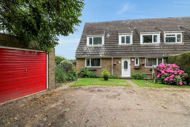 4 bedroom house for sale in Eastfield Cottages, Harlington Village, Hayes, UB3