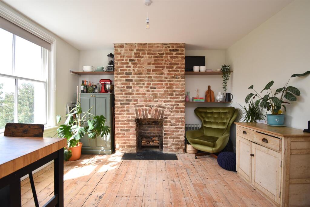 Main image of property: Laton Road, Hastings, East Sussex