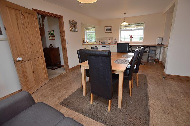 5 bedroom detached house for sale in The Chimneys (Chimney Cottage