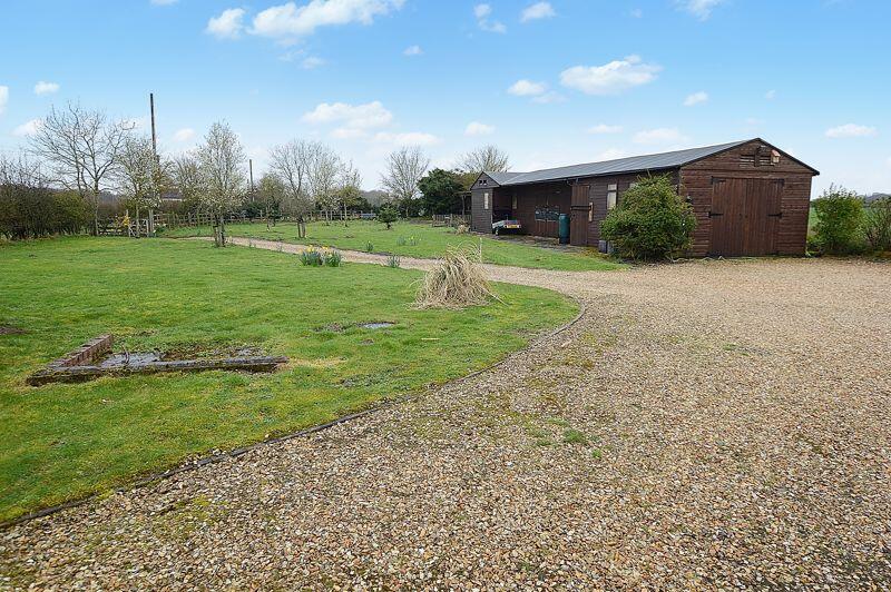 5 bedroom detached house for sale in The Chimneys (Chimney Cottage