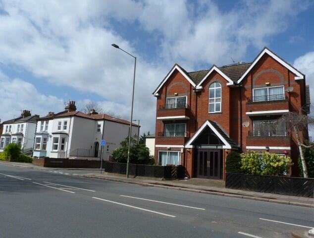 Main image of property: Ballards Lane, Finchley, London N3