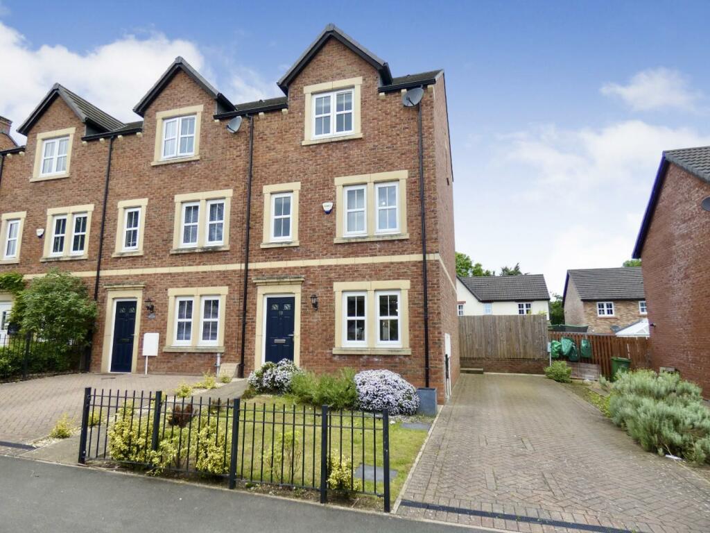 3 bedroom town house for sale in Southwell Square, Carlisle, CA2