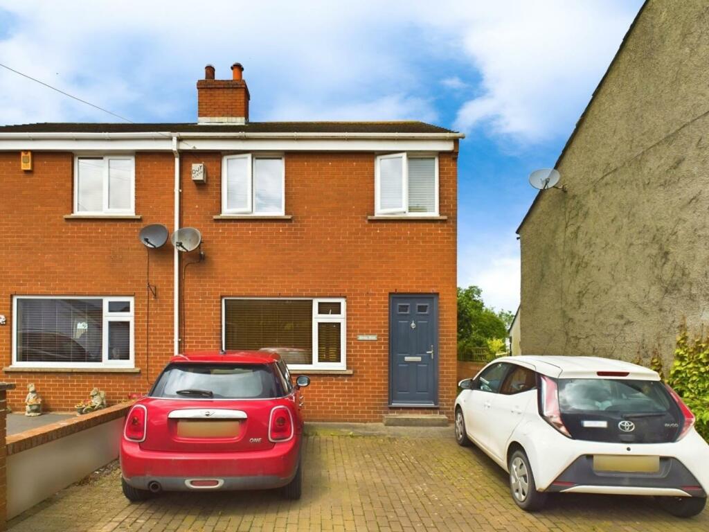 3 bedroom semi-detached house