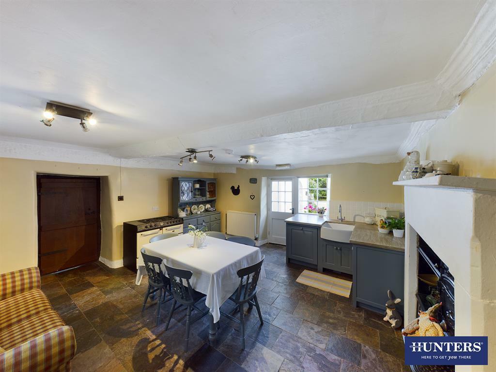 5 bedroom detached house for sale in Collin Road, Kendal, LA9 5LH, LA9