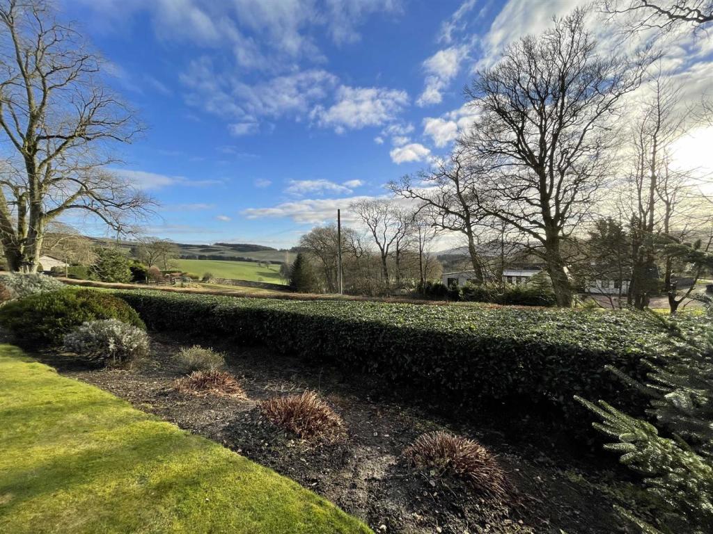 4 bedroom detached house for sale in 8 Glentarkie Steadings