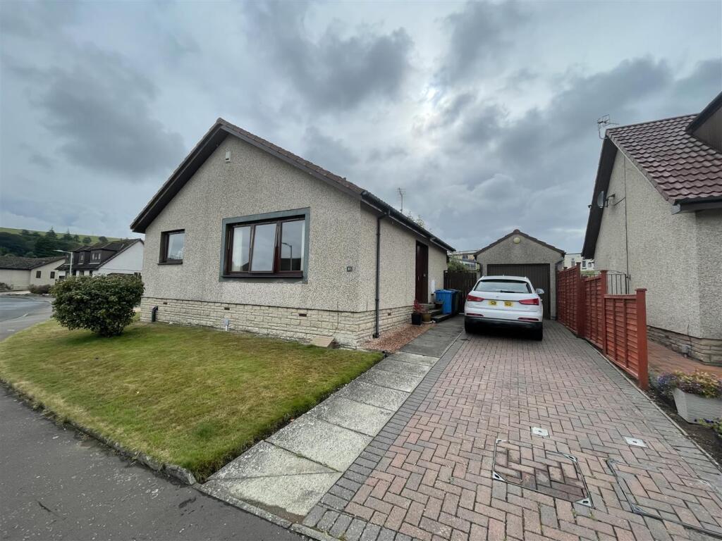 Main image of property: 11 Lumsden Park, Cupar