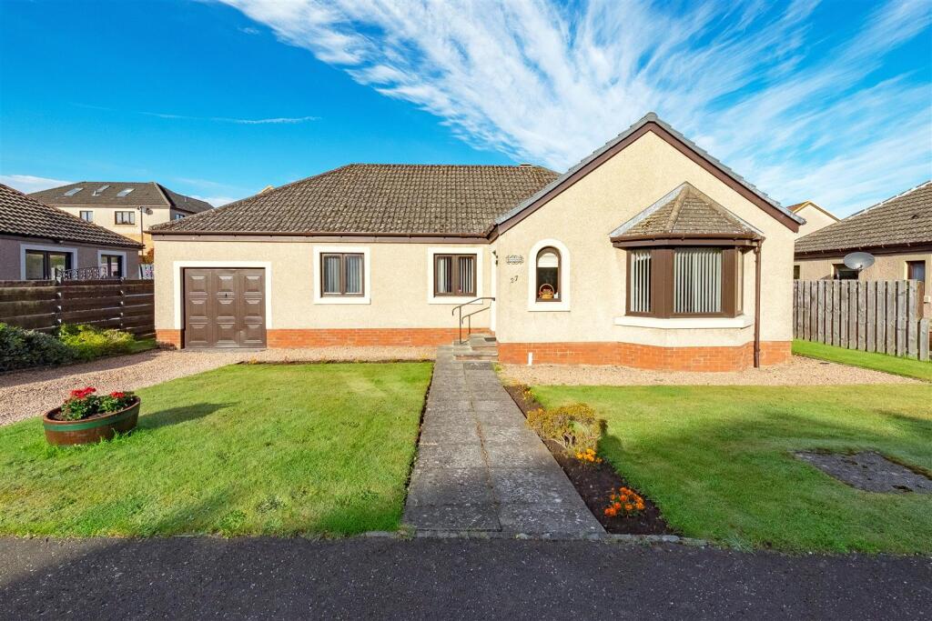 Main image of property: Damar, 27 Meadowside Road, Cupar