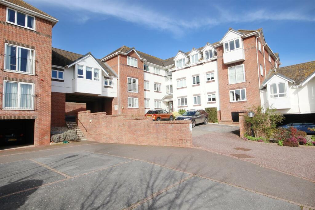 2 bedroom flat for sale in Flat 30 Cloverdale Court, Lyme Regis, DT7