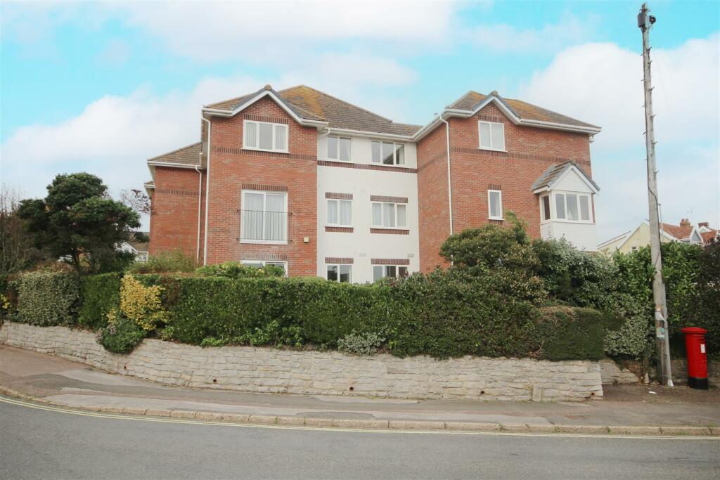 2 bedroom flat for sale in Flat 8 Cloverdale Court, Lyme Regis, DT7