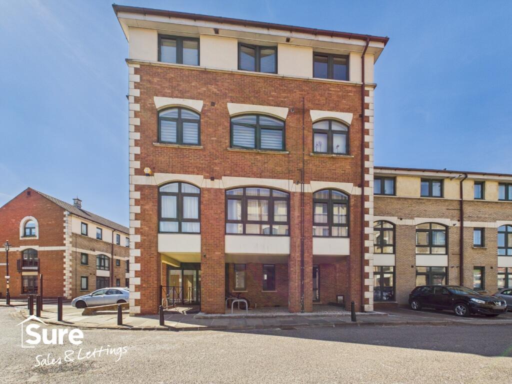 Main image of property: Corner Hall, Hemel Hempstead, Hertfordshire, HP3