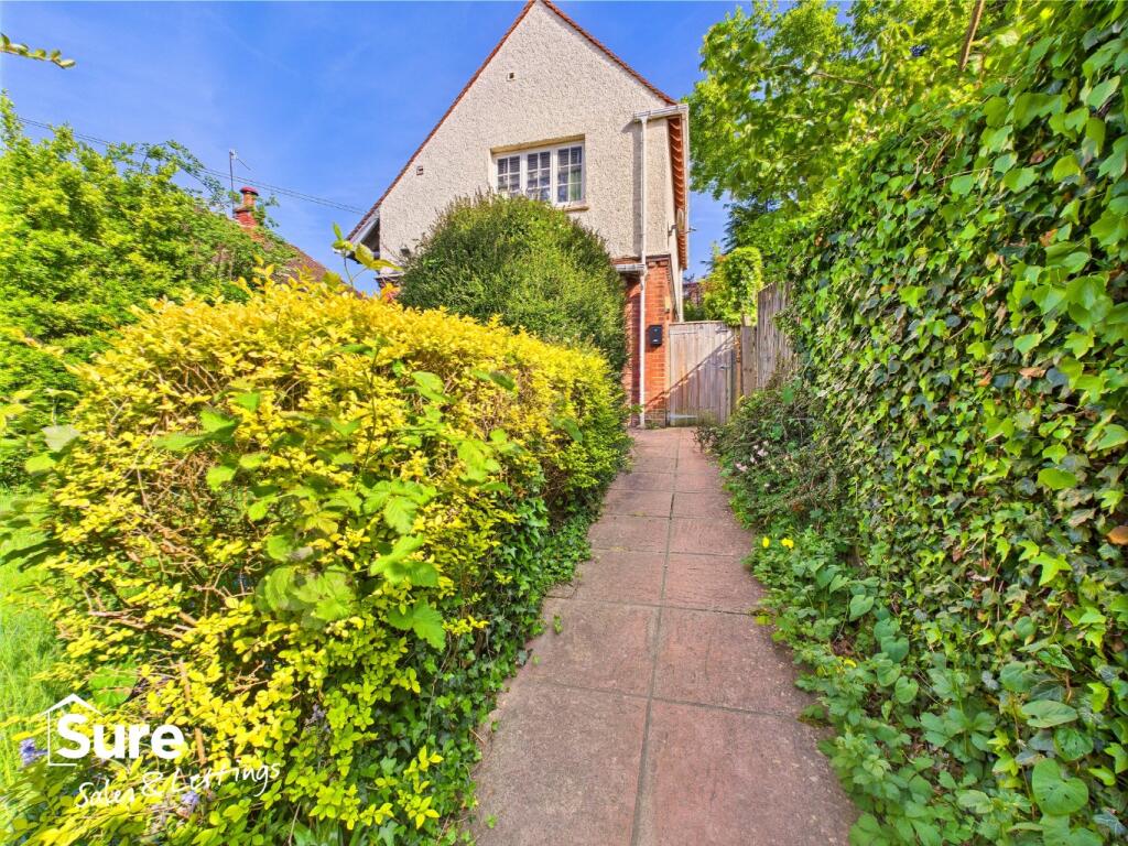 Main image of property: West Valley Road, Hemel Hempstead, Hertfordshire, HP3