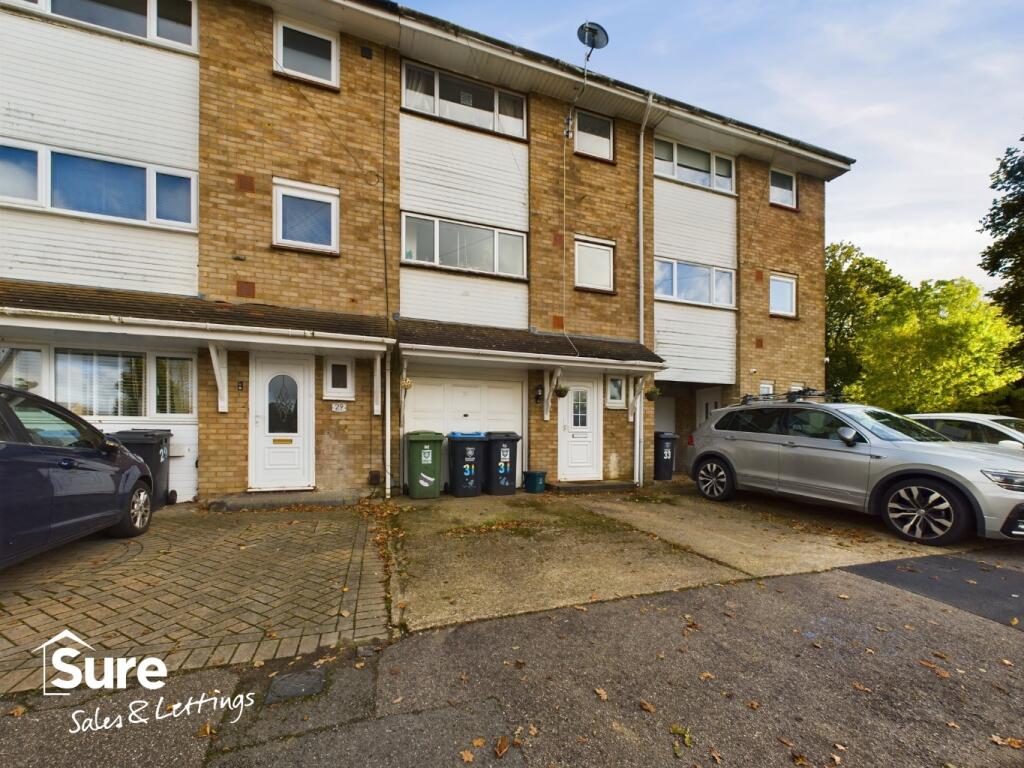 Main image of property: Malvern Way, Hemel Hempstead, Hertfordshire, HP2