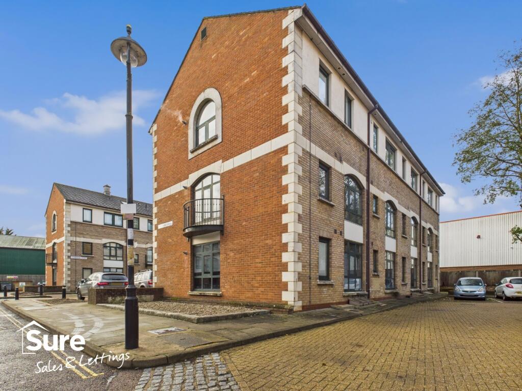 Main image of property: Corner Hall, Hemel Hempstead, Hertfordshire, HP3