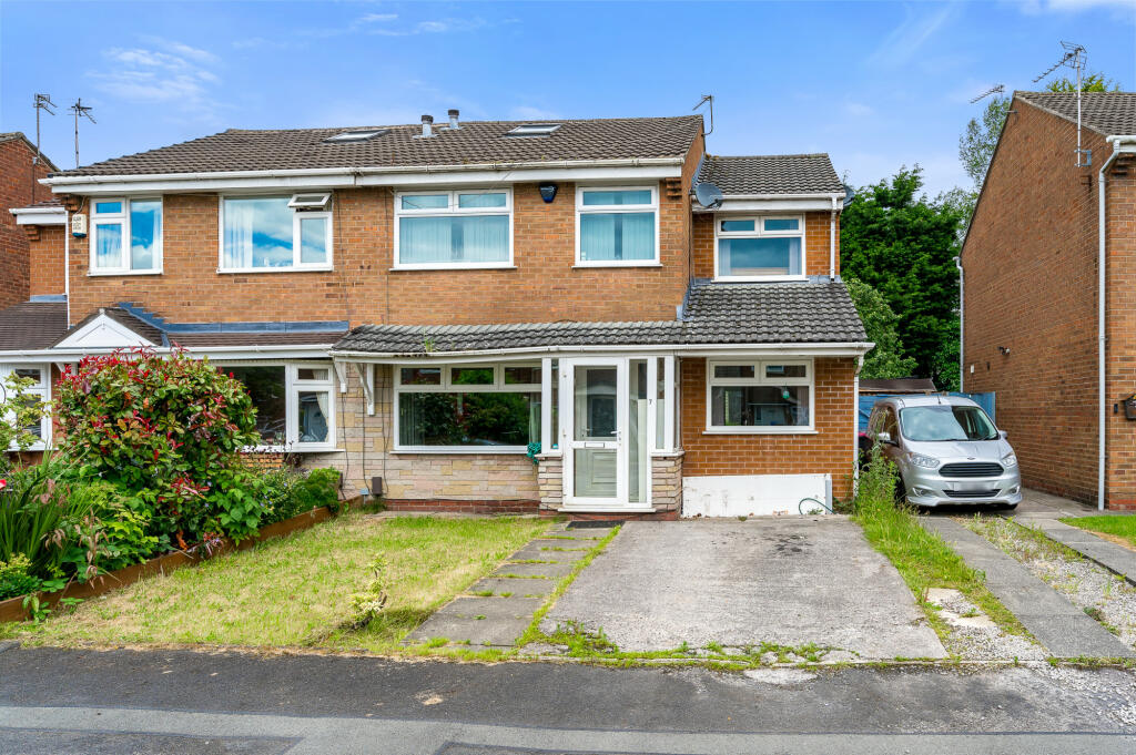 3 bedroom semidetached house for sale in Barnfield Drive, Boothstown
